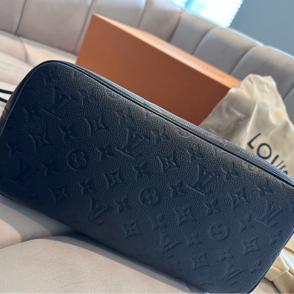 NeverFull LV - Picture 5 of 7